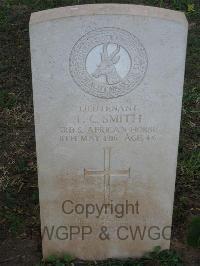 Dar Es Salaam War Cemetery - Smith, Thomas Clarke